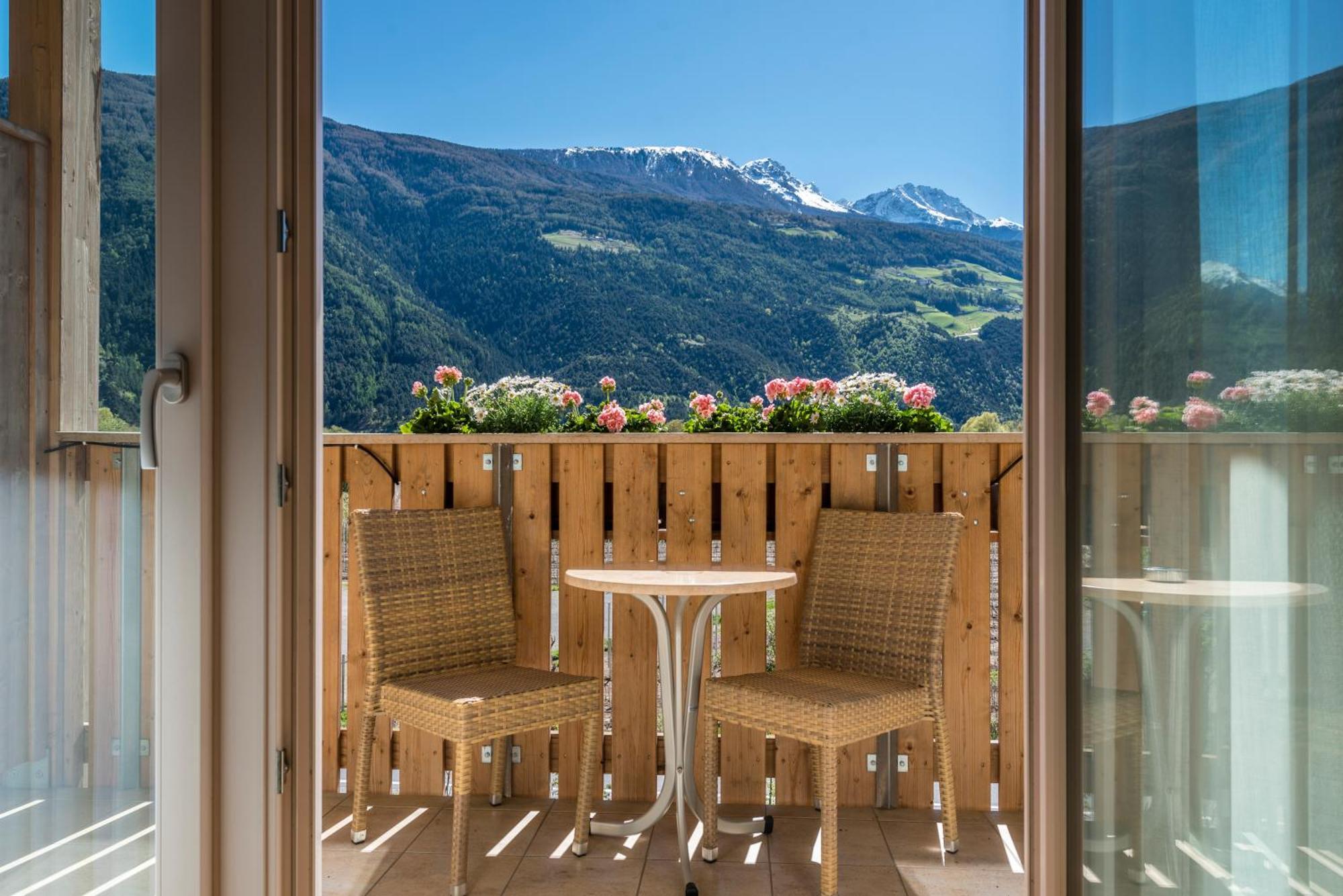 Vinschgerhof Hotel Silandro Exterior photo